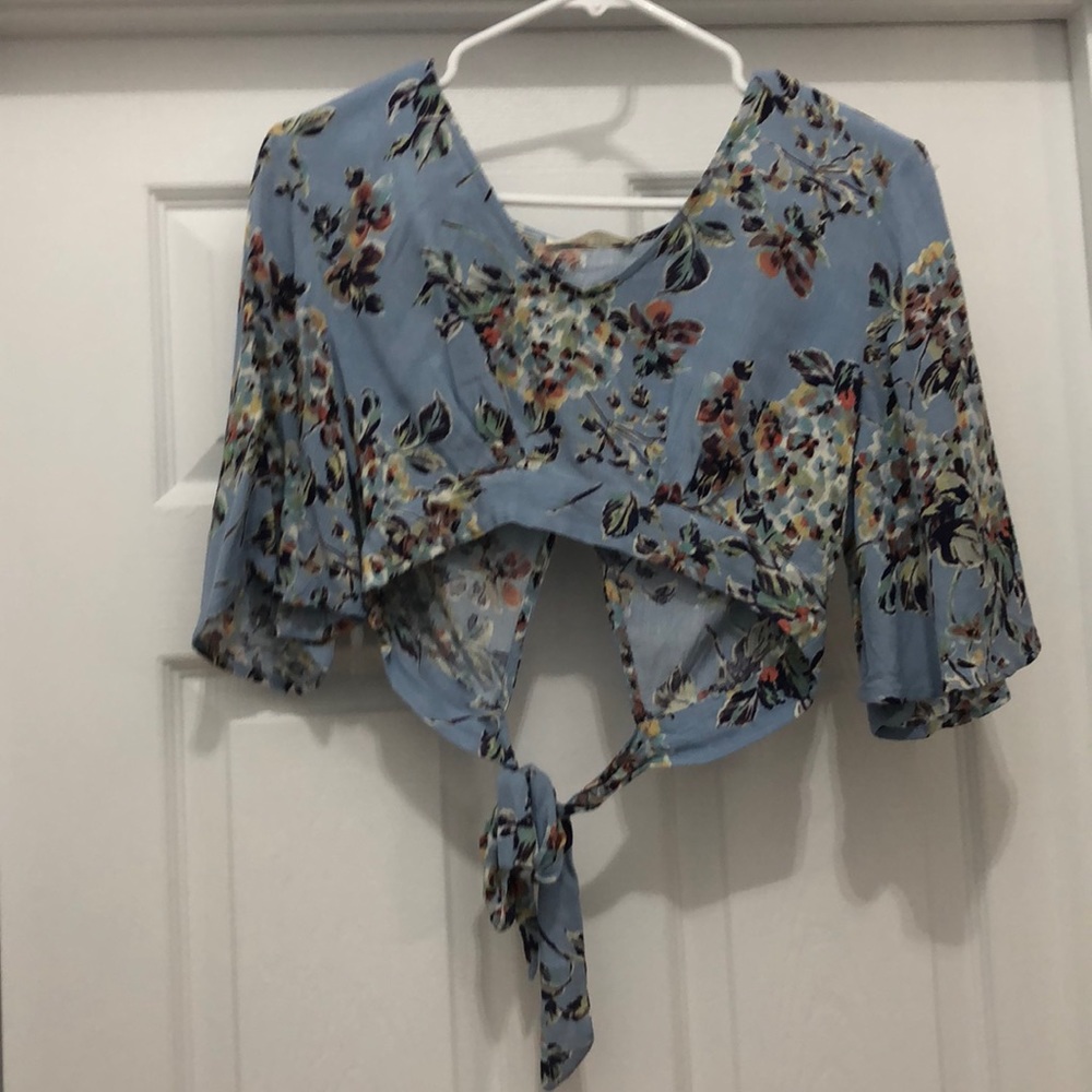Blue floral crop top